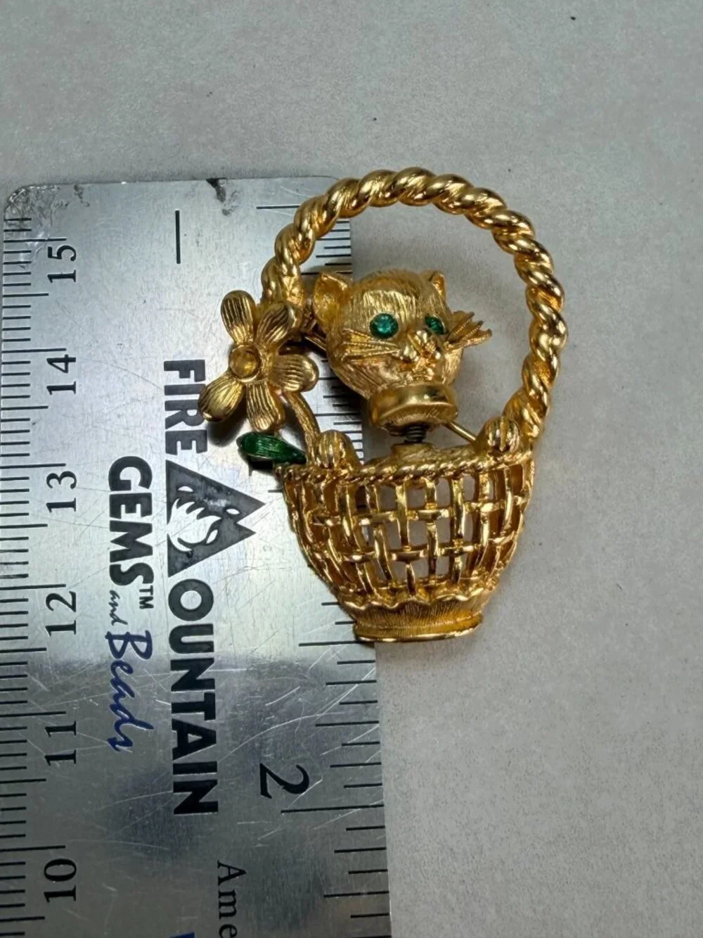 Vintage Gold Crown Trembler Cat In Basket Pin Brooch Green Crystal Eyes